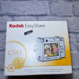 Kodak EasyShare C743 7.1MP Digital Camera - Silver does not work parts only